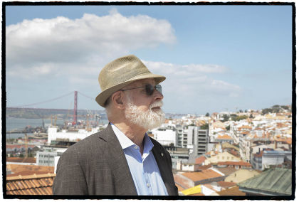 Alberto Manguel. Crédit photo : Daniel Mordzinski