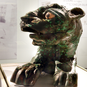 Sphinx de l'exposition Mari en Syrie - BNU