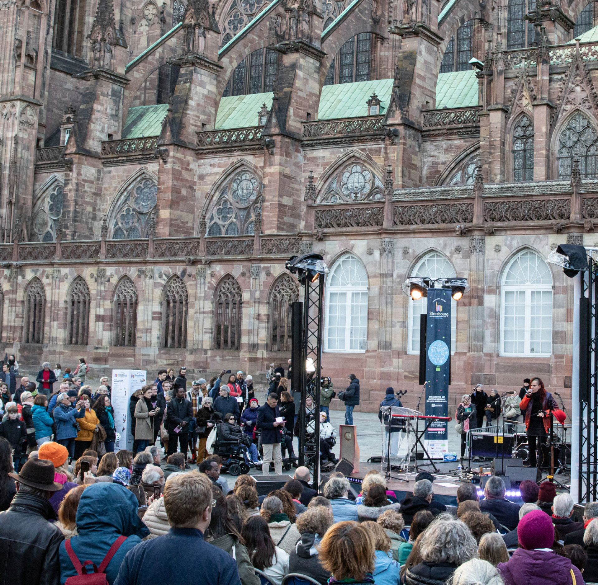 Inauguration de la Grande Lecture - Place du chateau